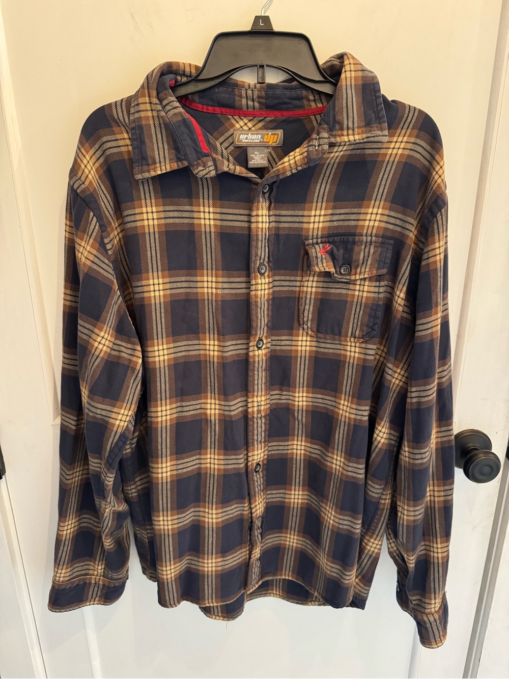 Urban Pipeline Men's Navy and Tan Plaid Button-Down Shirt Size XL